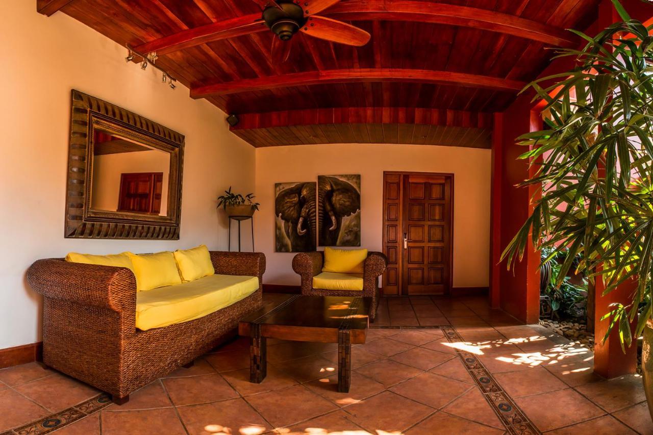 Hotel Estrada Granada Exterior photo
